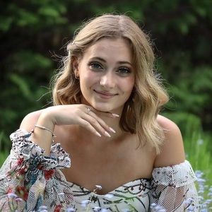 Meet your Posher, Sarah-maude